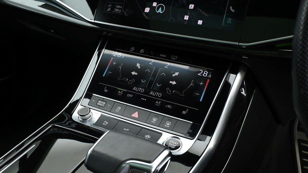 Audi Q7 Image 12