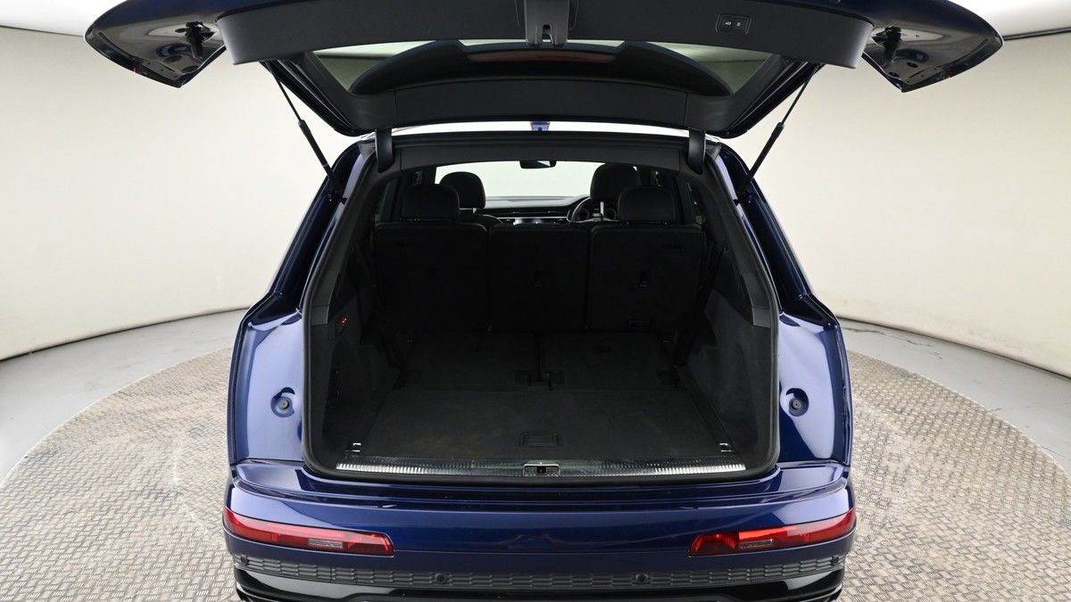 Audi Q7 Image 10