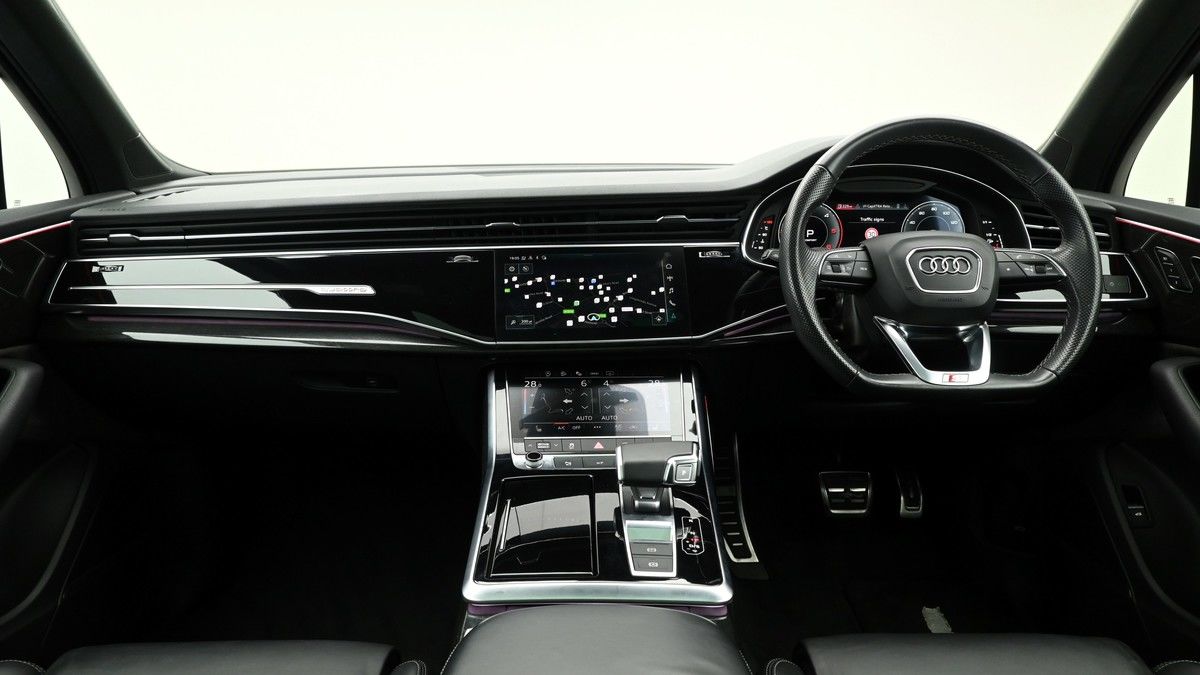Audi Q7 Image 14