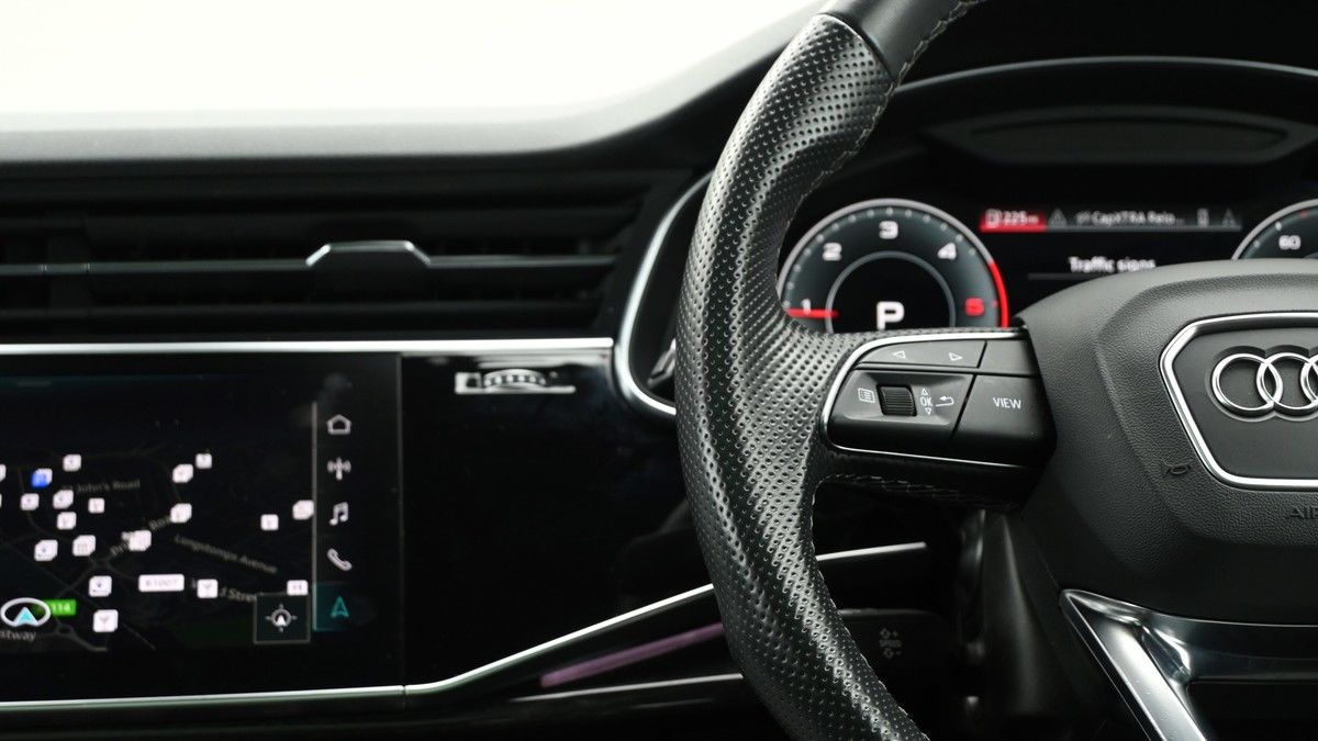 Audi Q7 Image 15
