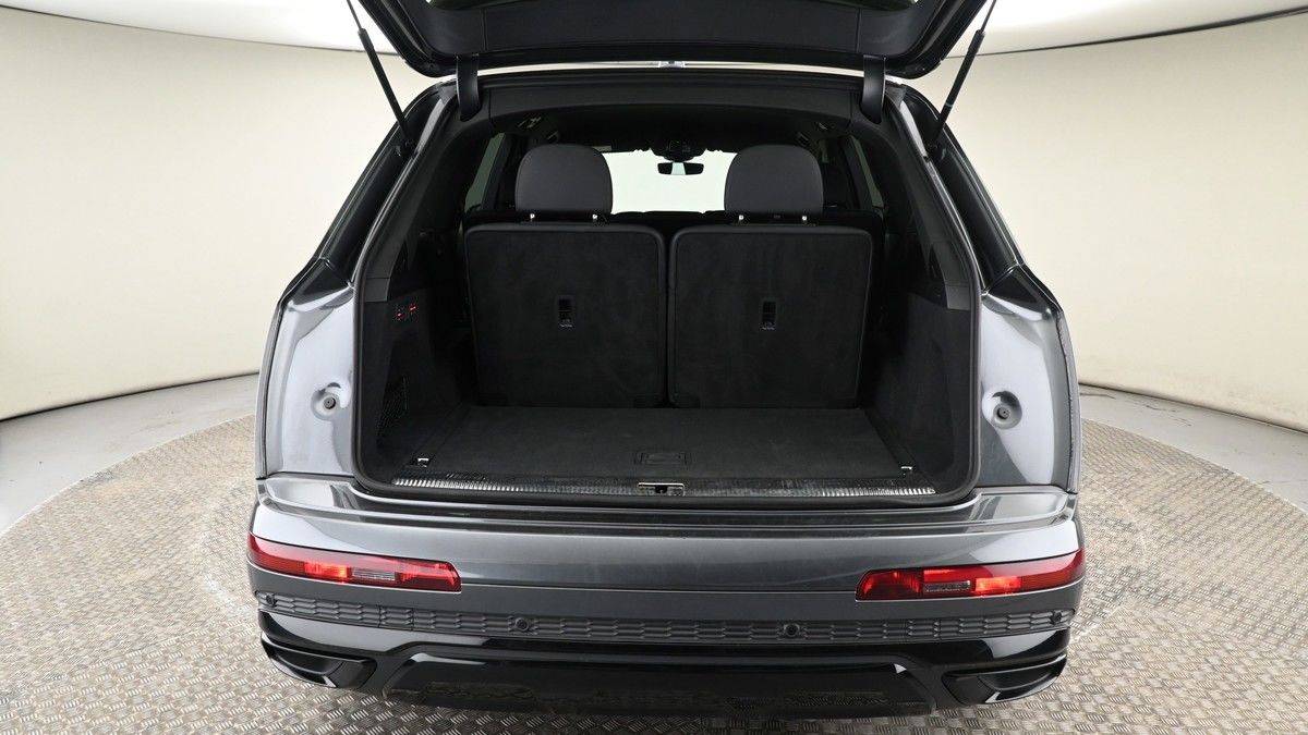 Audi Q7 Image 10