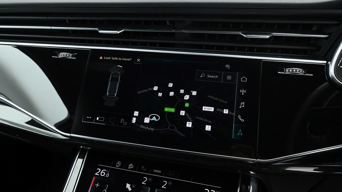 Audi Q7 Image 11