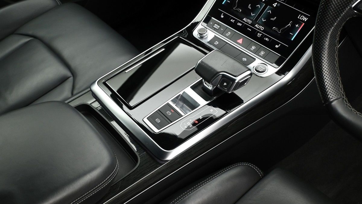 Audi Q7 Image 2