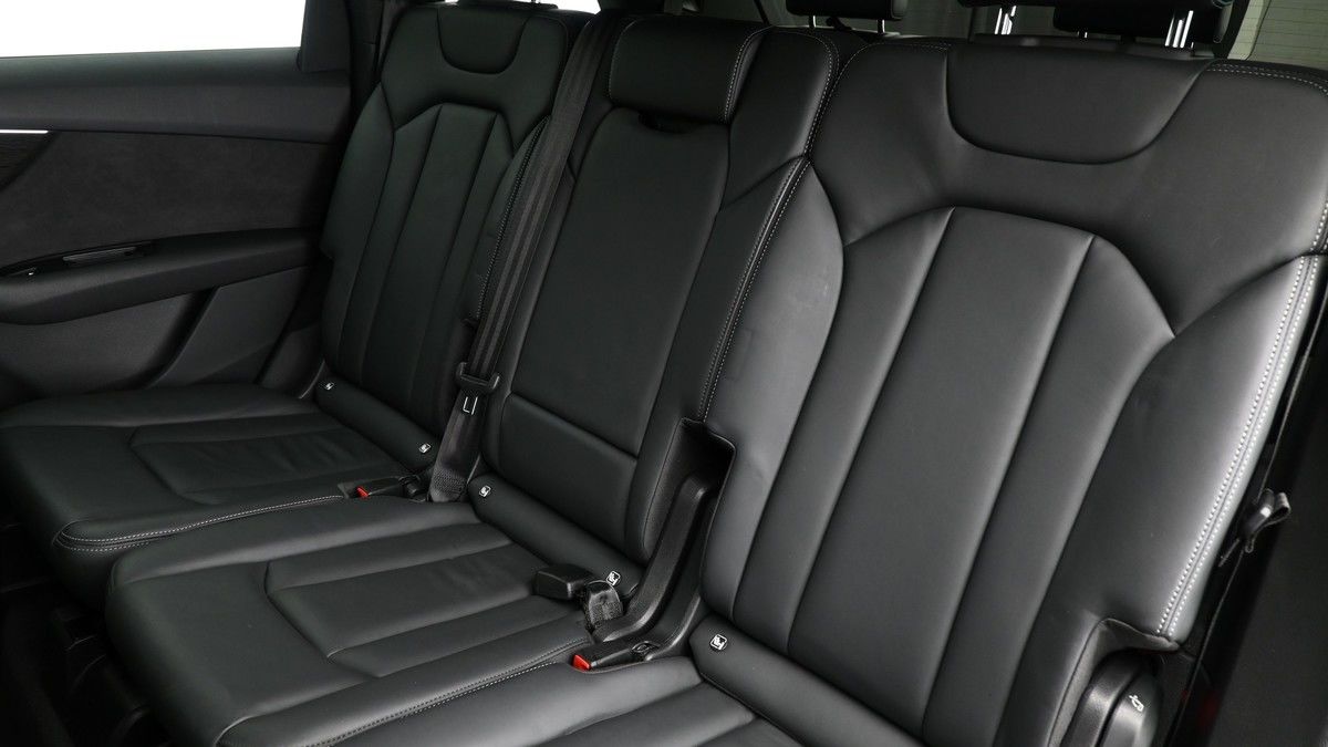 Audi Q7 Image 5