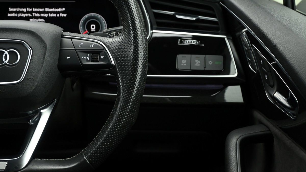 Audi Q7 Image 16