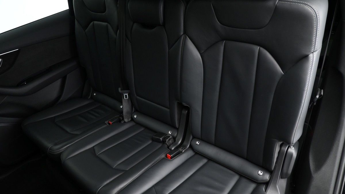 Audi Q7 Image 4