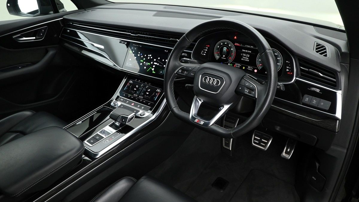 Audi Q7 Image 2