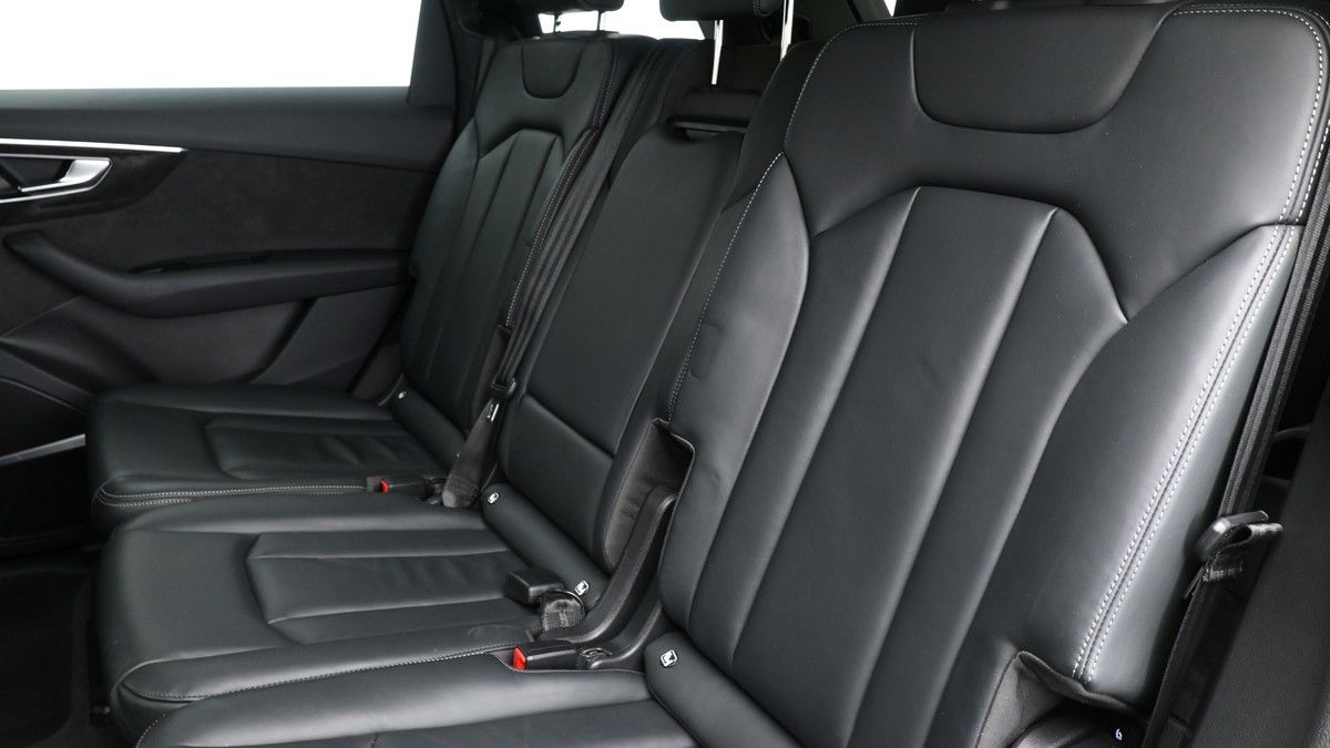 Audi Q7 Image 5