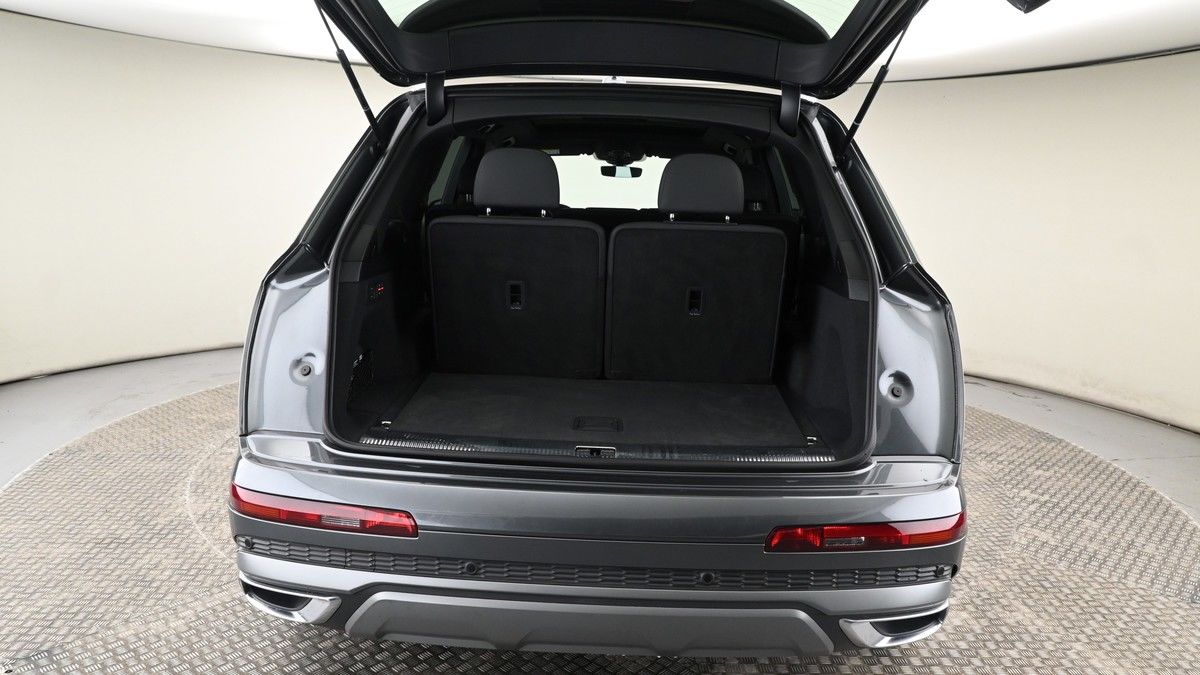 Audi Q7 Image 10
