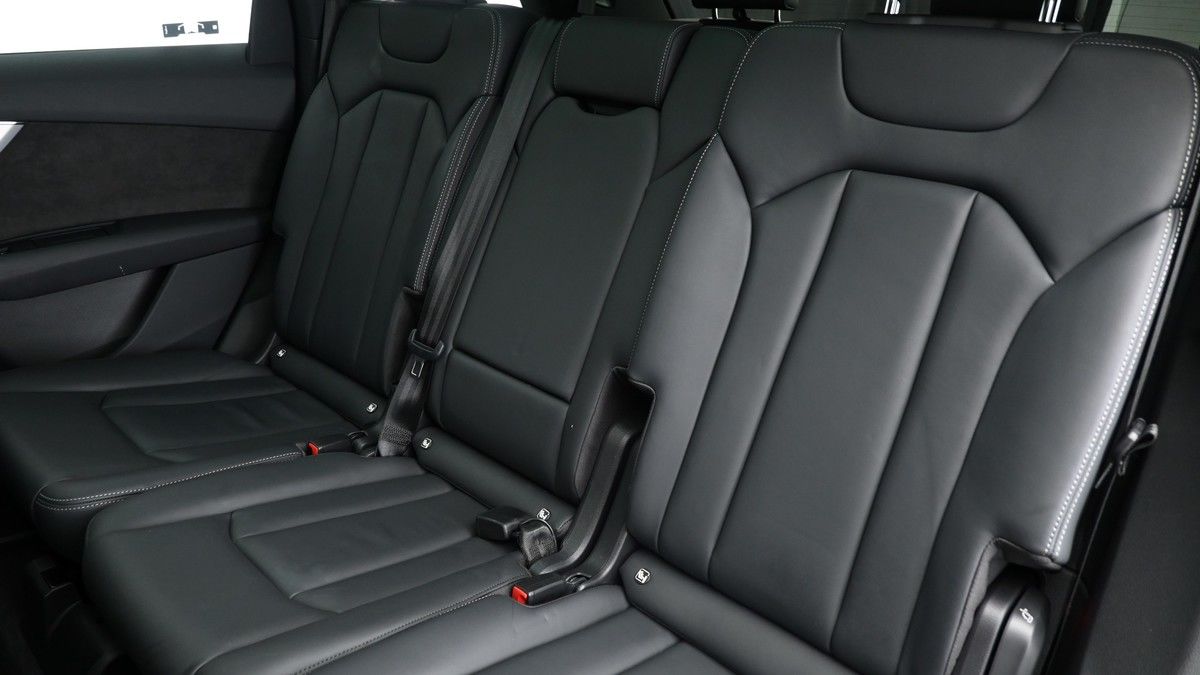 Audi Q7 Image 5