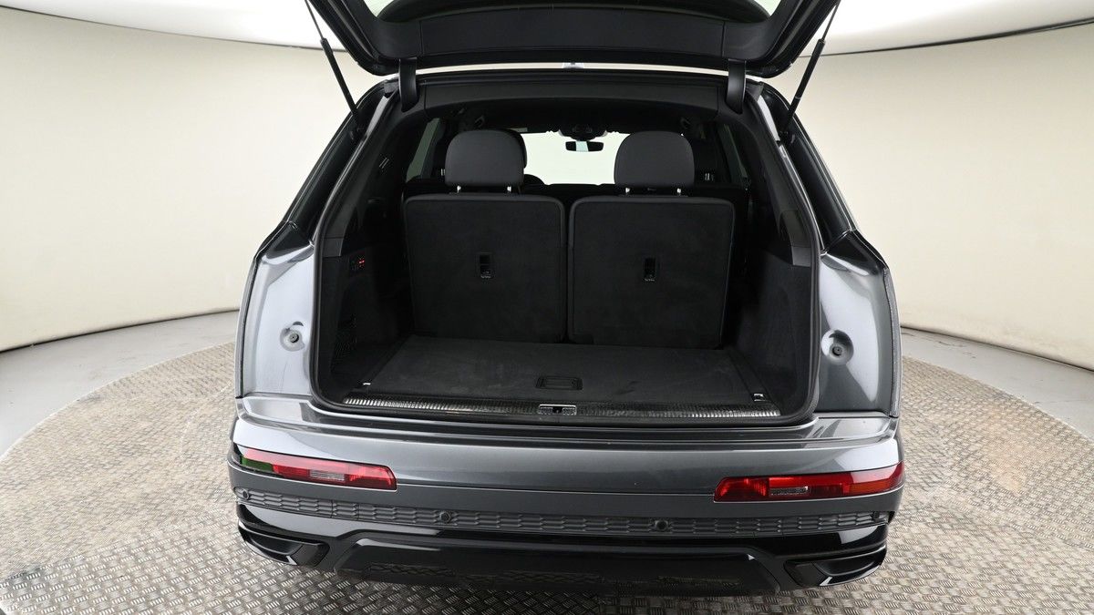 Audi Q7 Image 10
