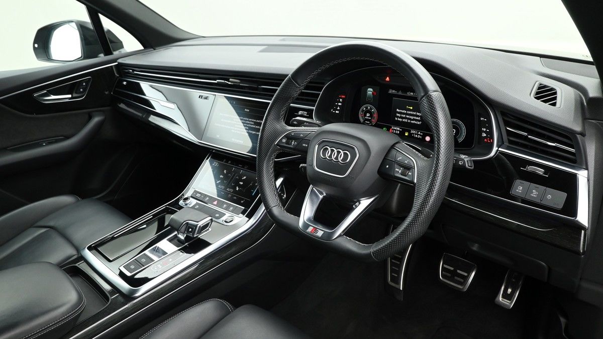Audi Q7 Image 3