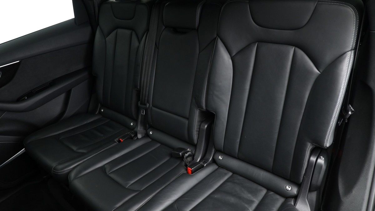 Audi Q7 Image 4