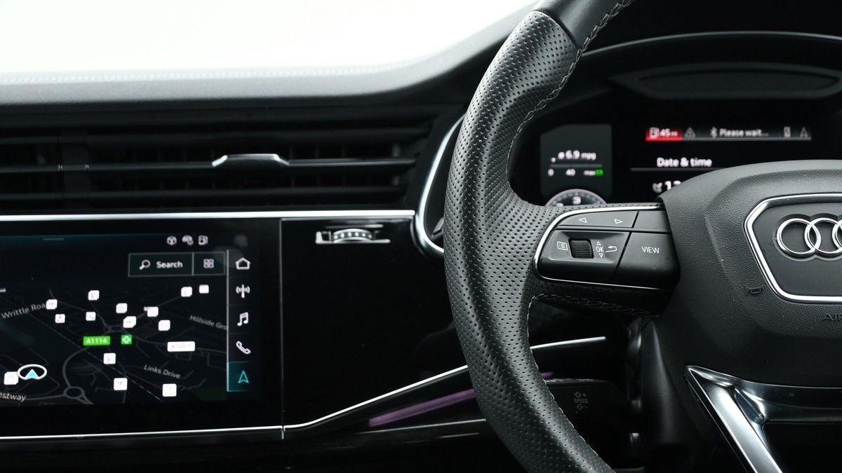 Audi Q7 Image 14