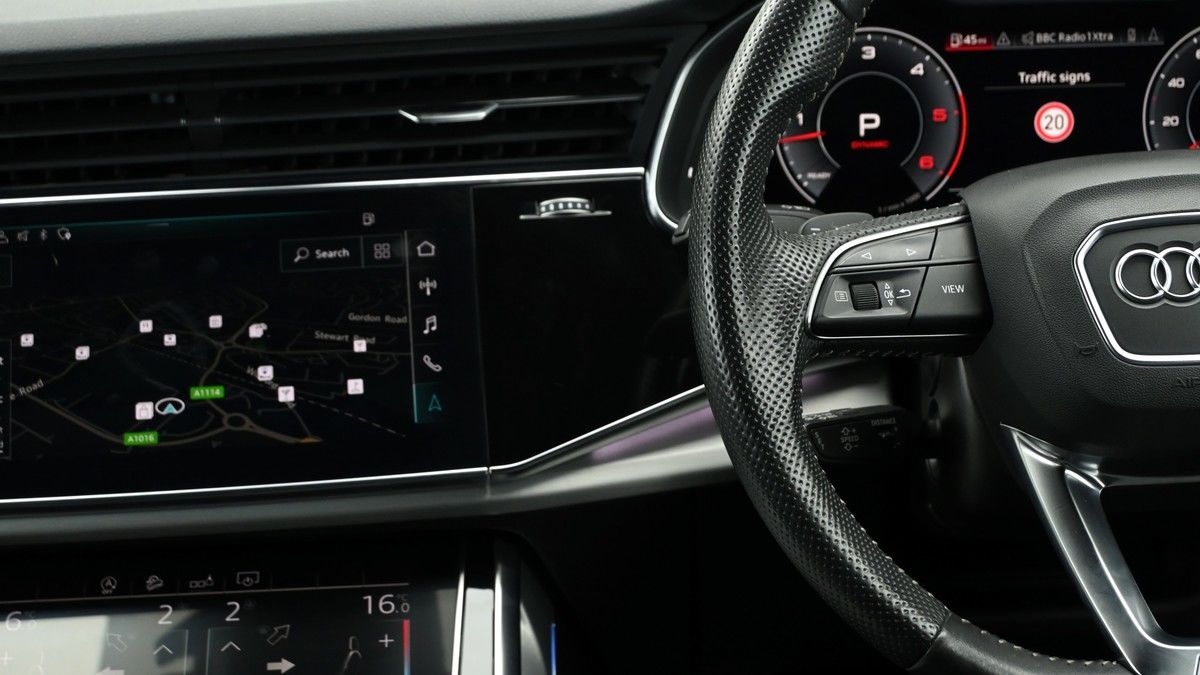 Audi Q7 Image 15