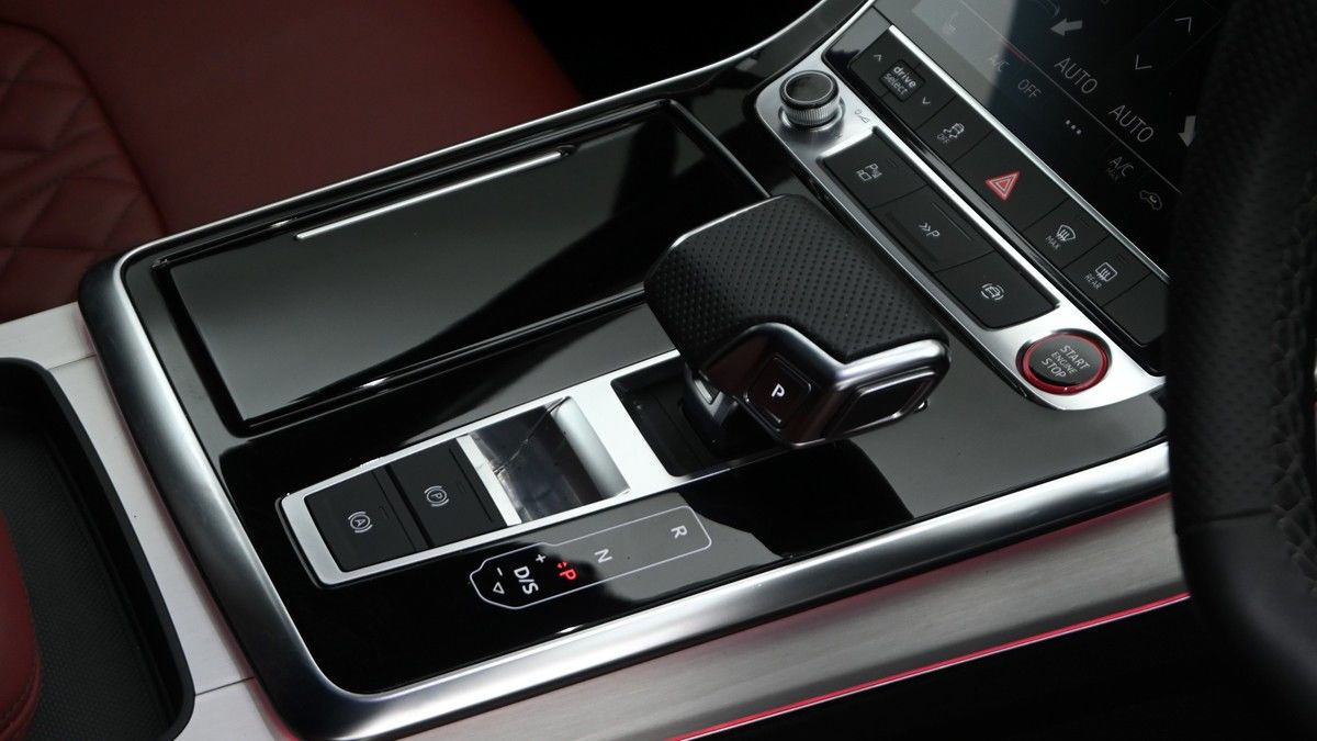 Audi SQ7 Image 2