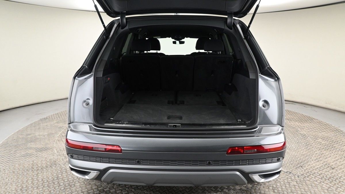 Audi Q7 Image 10