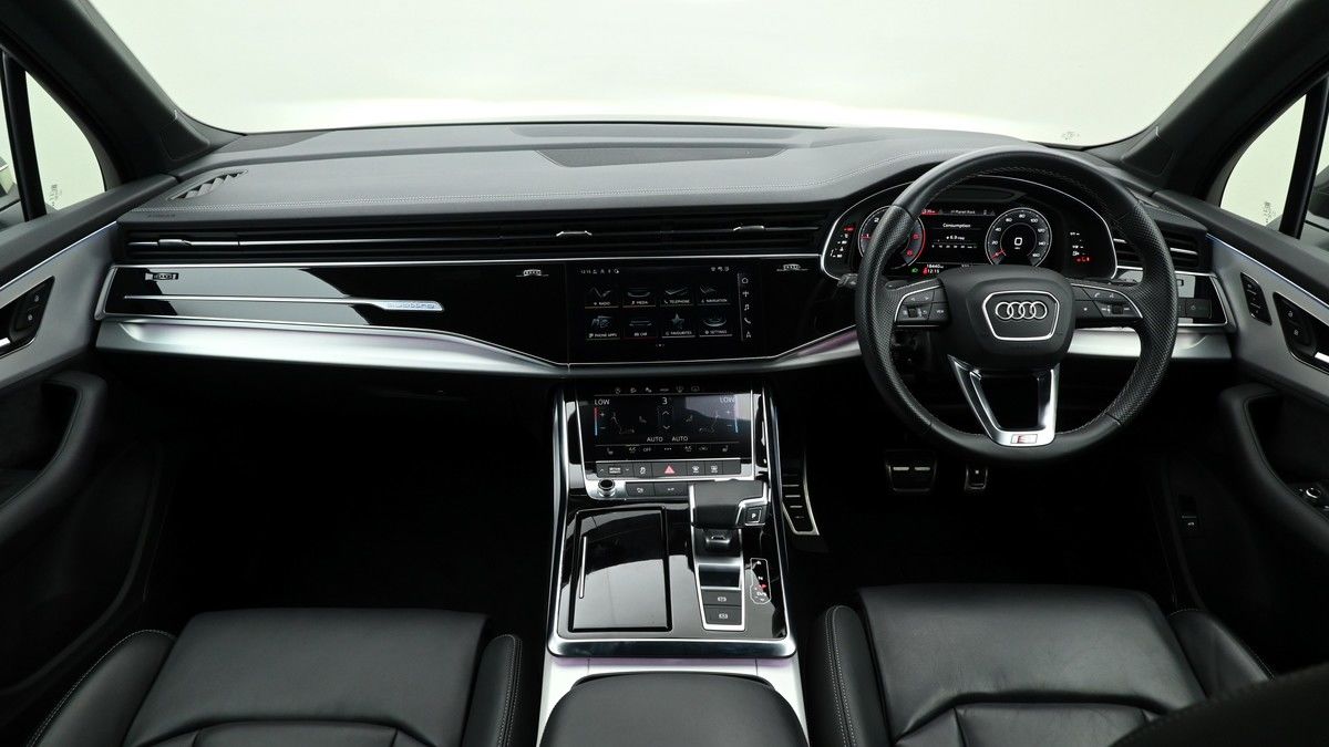 Audi Q7 Image 14