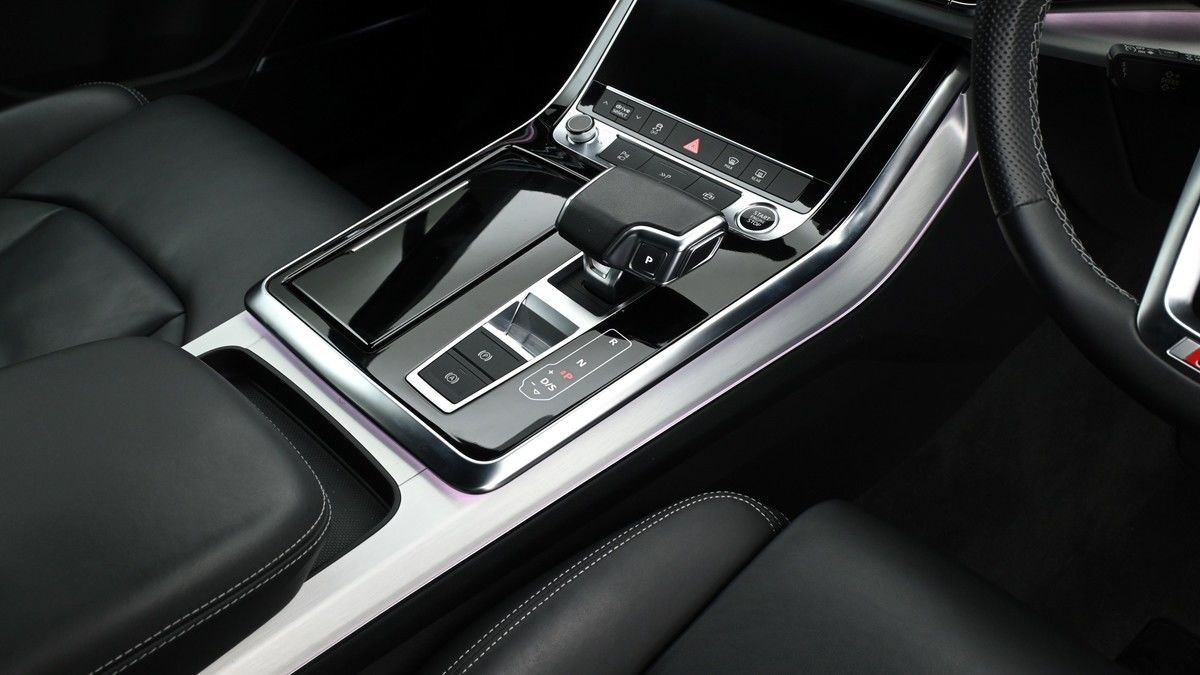 Audi Q7 Image 2