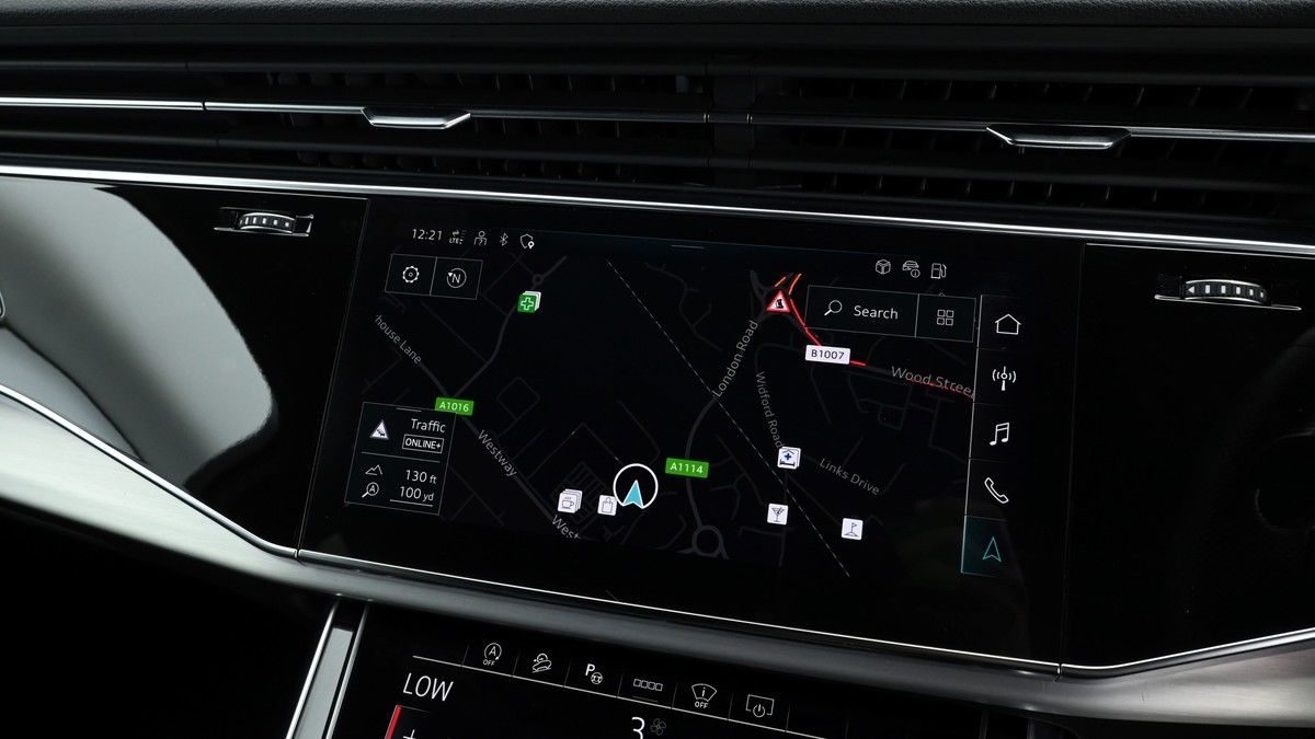Audi Q7 Image 11