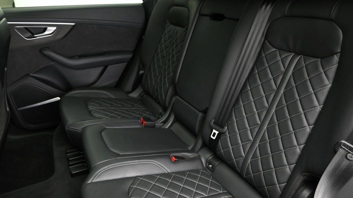More views of Audi SQ8