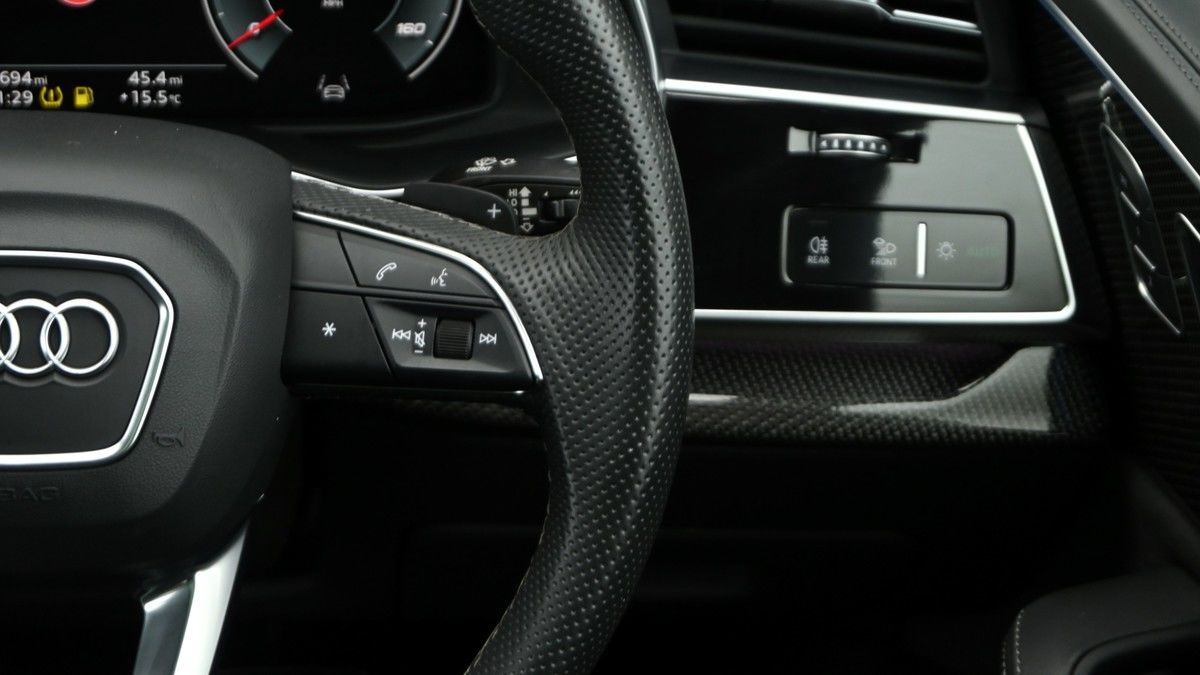 More views of Audi SQ8