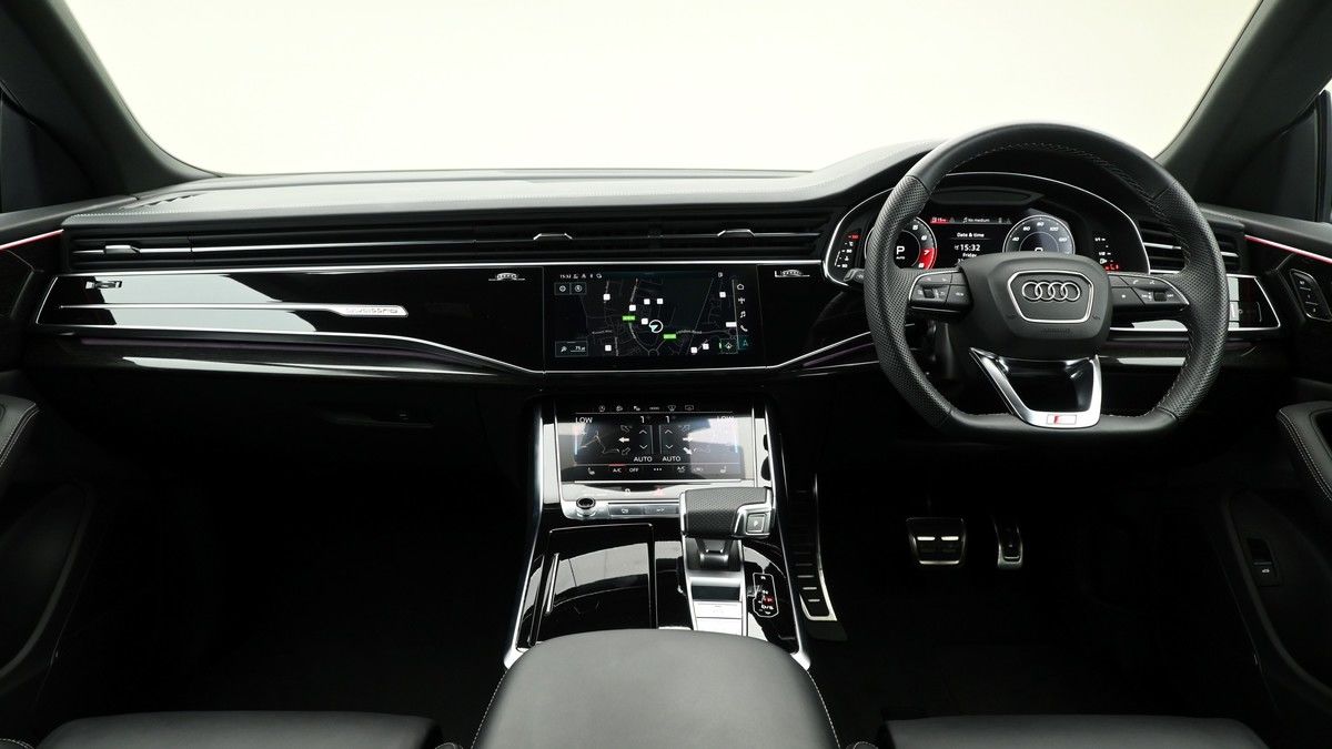Audi SQ8 Image 13