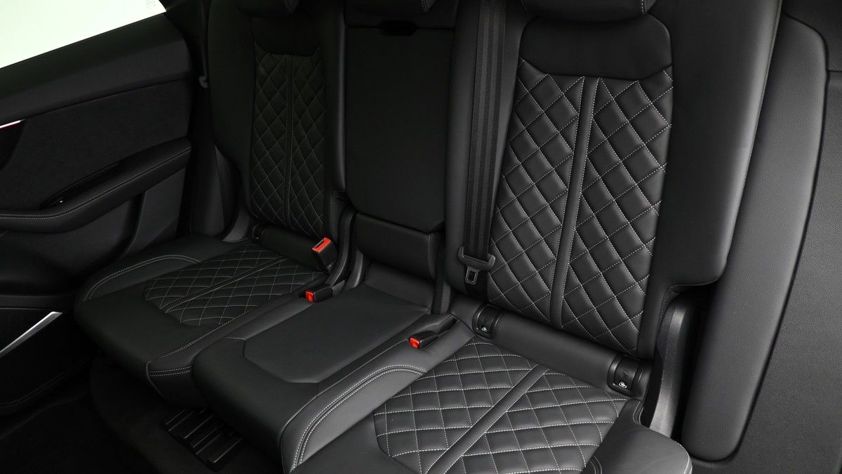 Audi SQ8 Image 4