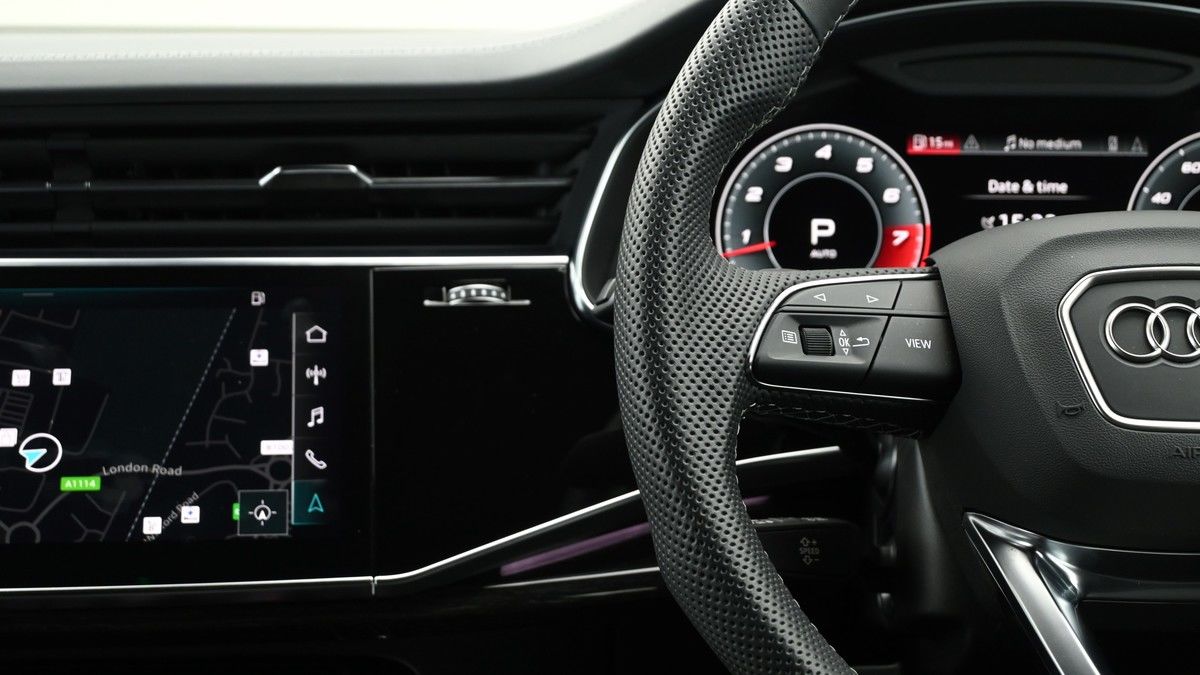 Audi SQ8 Image 14