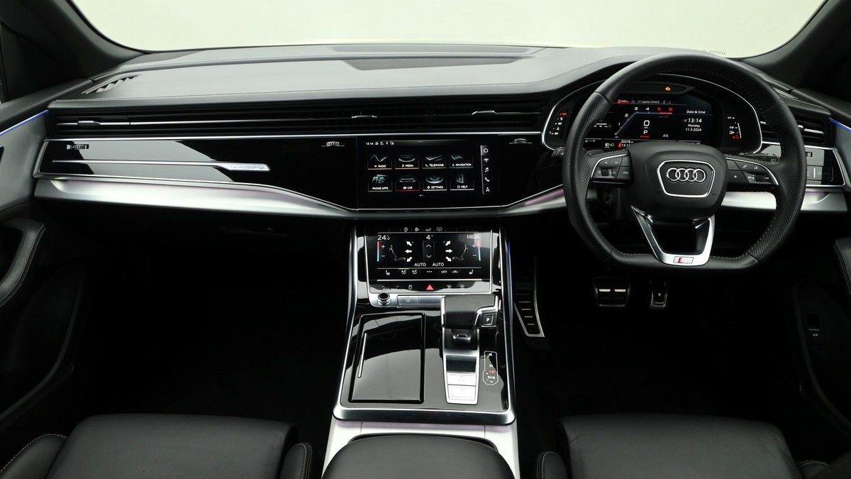 Audi SQ8 Image 14