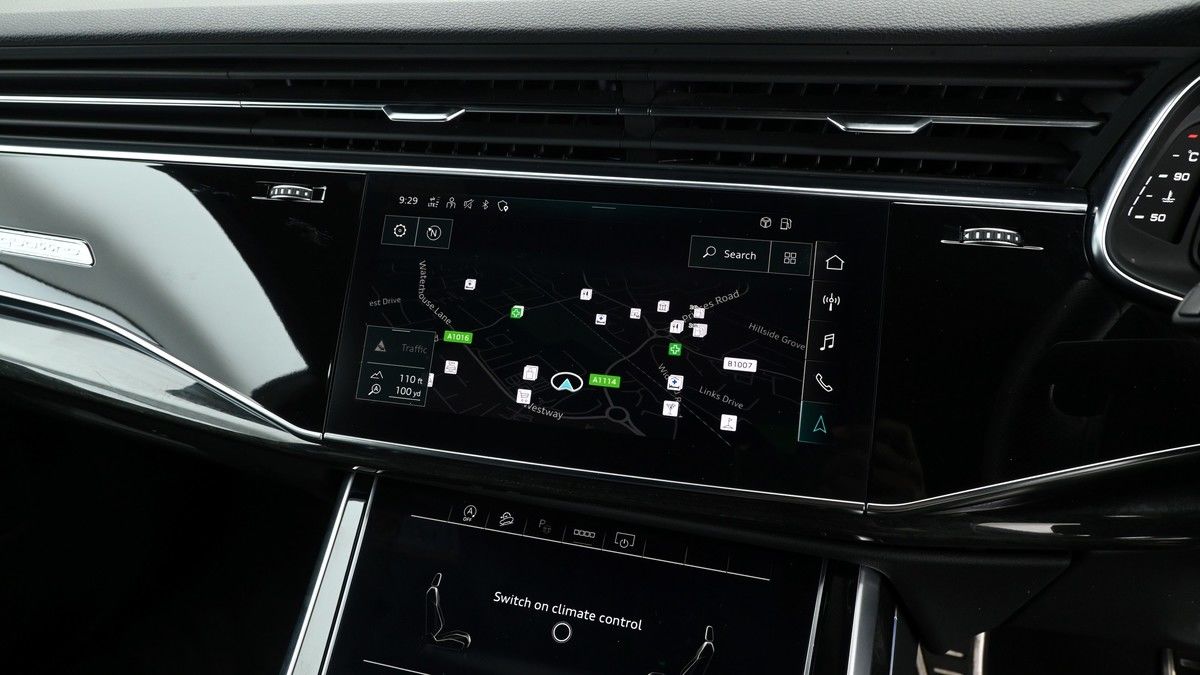 Audi Q8 Image 11