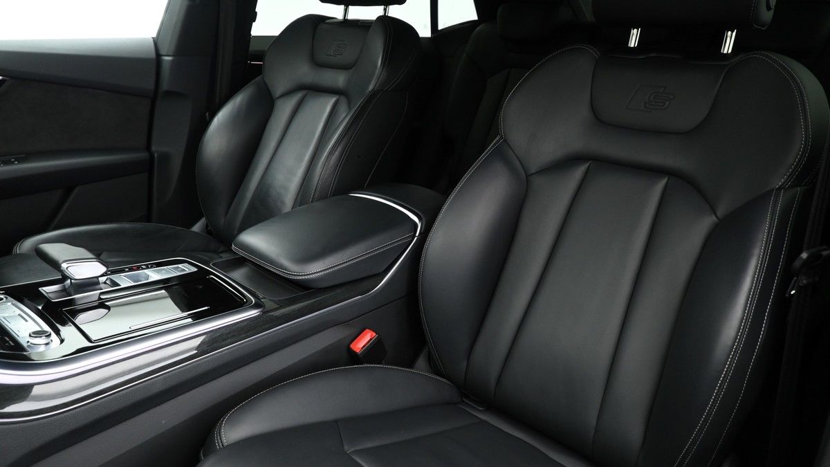 Audi Q8 Image 4