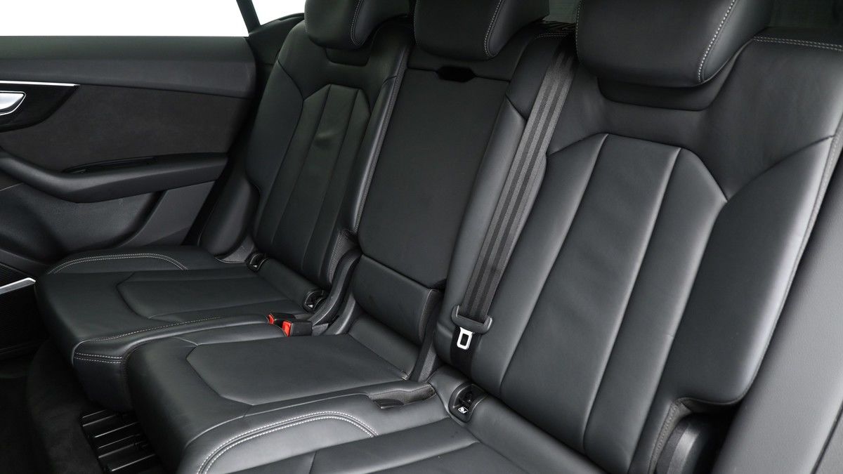 Audi Q8 Image 5