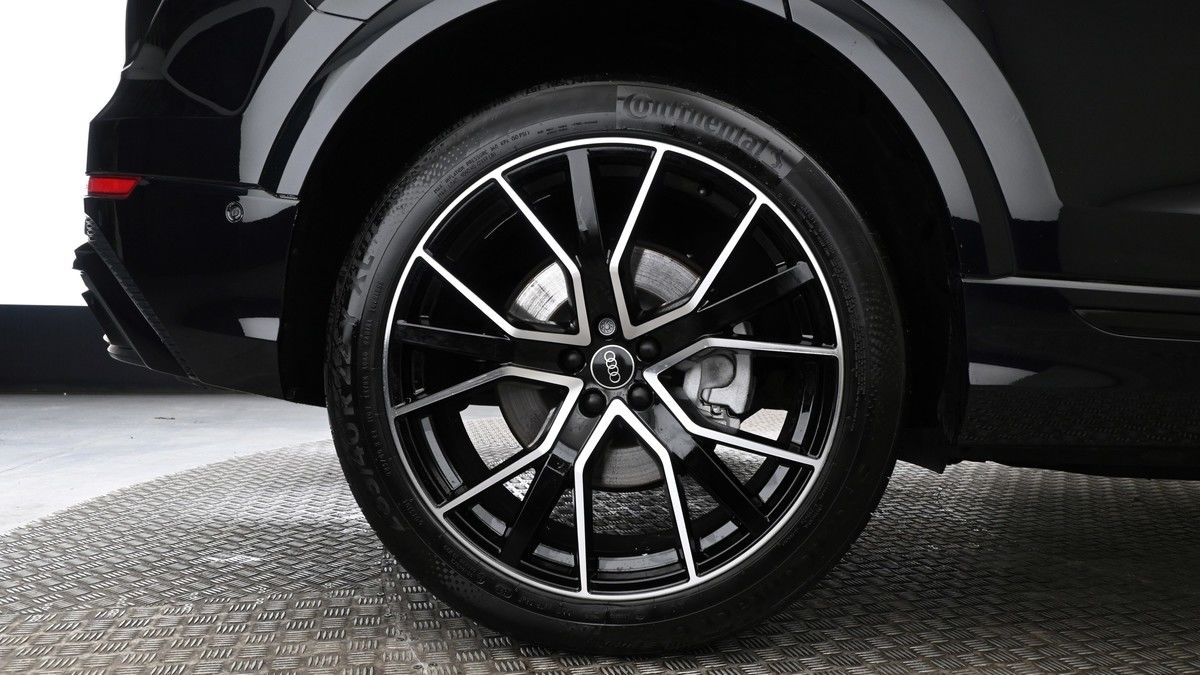 Audi Q8 Image 9
