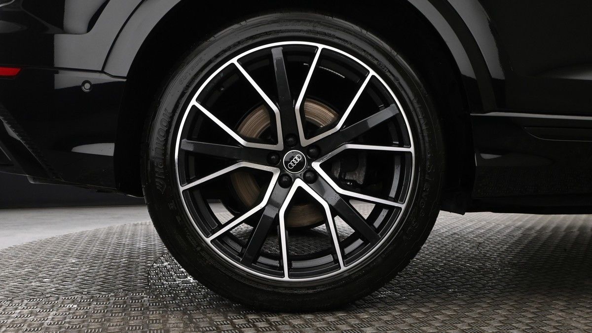 Audi Q8 Image 9