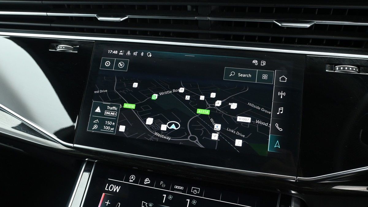 Audi Q8 Image 12