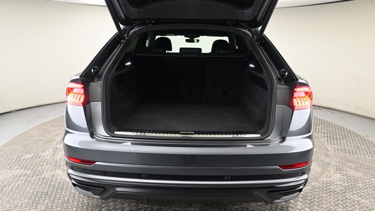 Audi Q8 Image 10