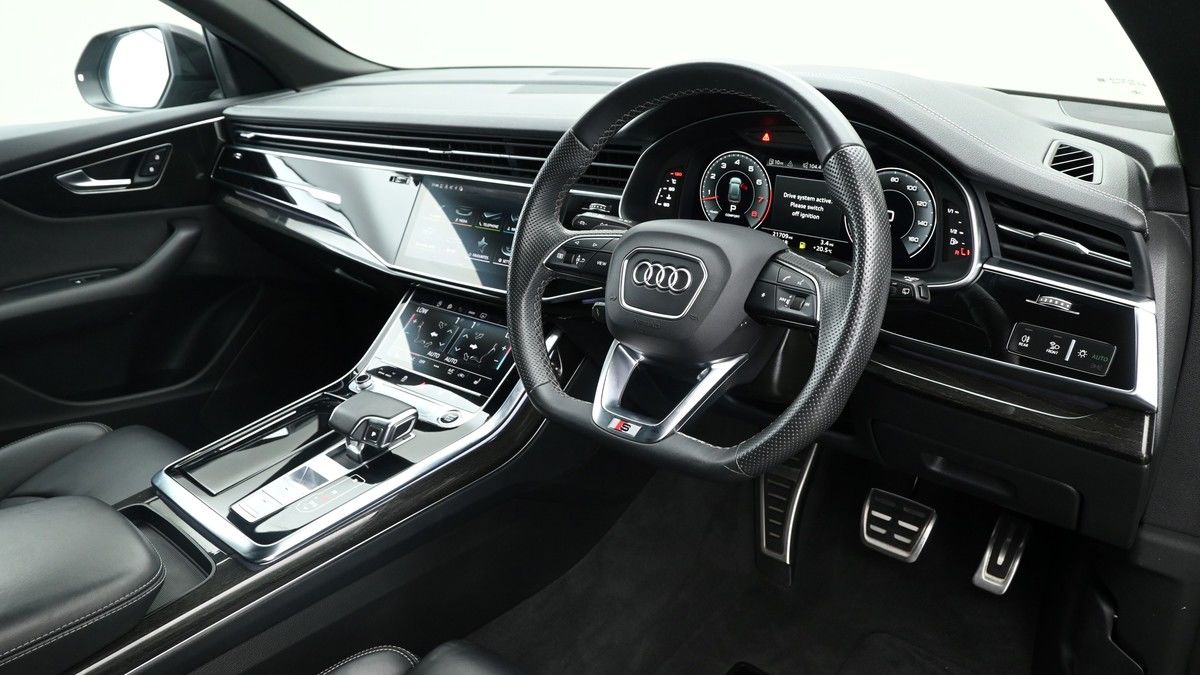 Audi Q8 Image 3