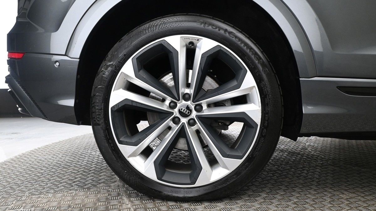 Audi Q8 Image 9