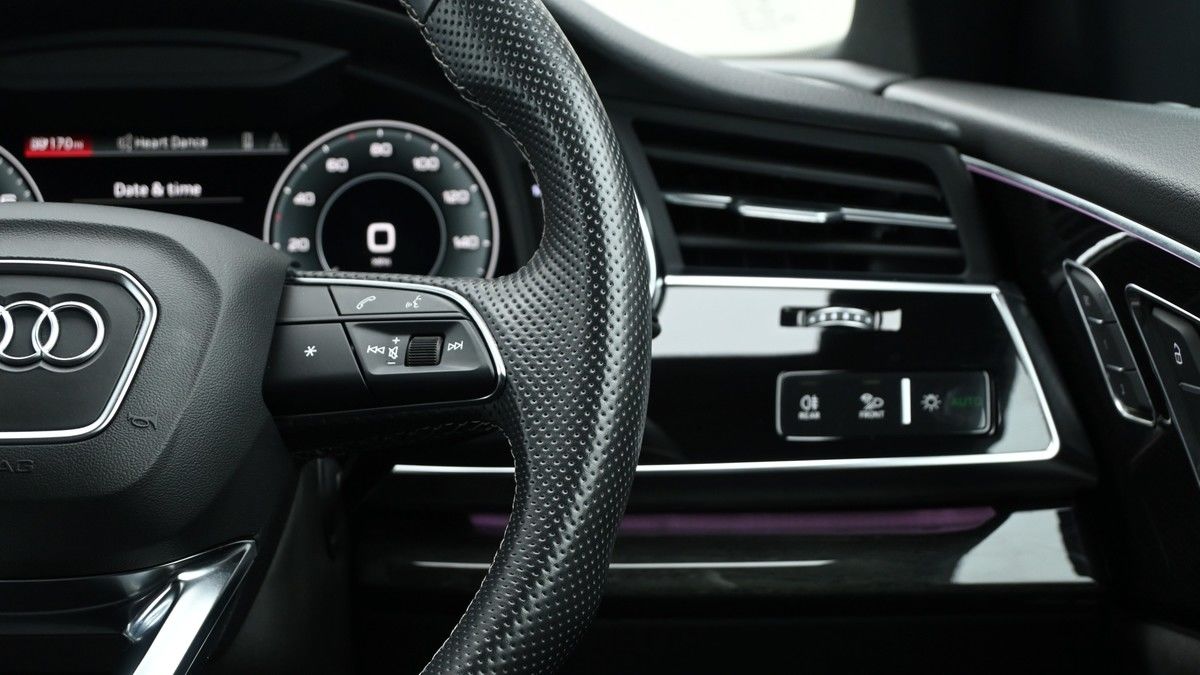 Audi Q8 Image 15