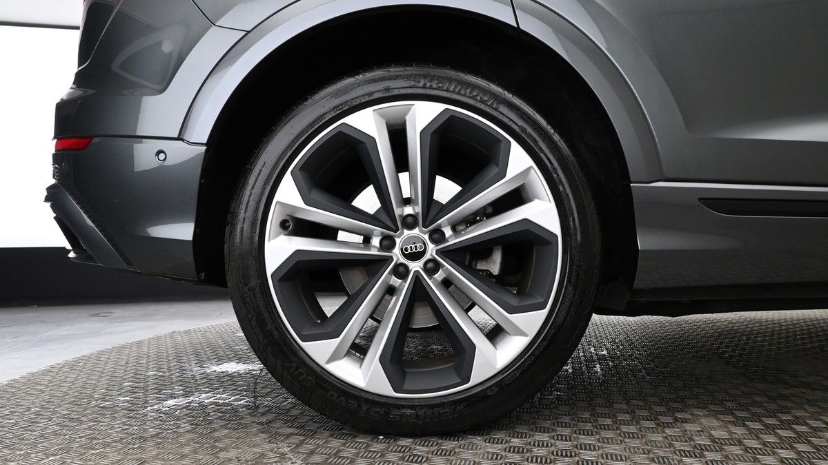Audi Q8 Image 8