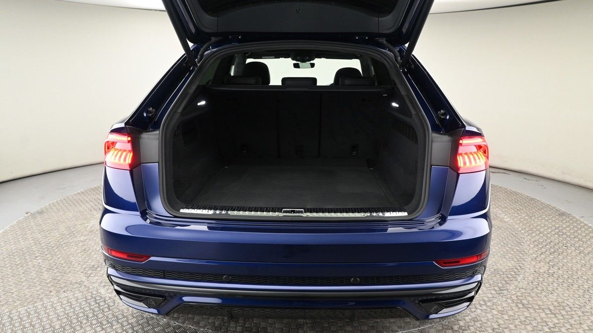Audi Q8 Image 10