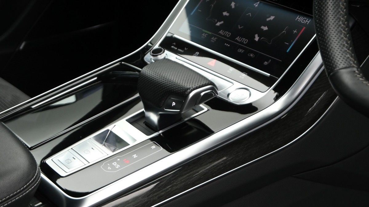 Audi Q8 Image 2