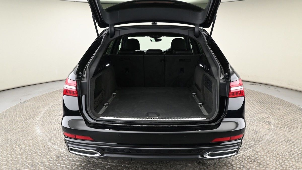 Audi A6 Avant Image 10
