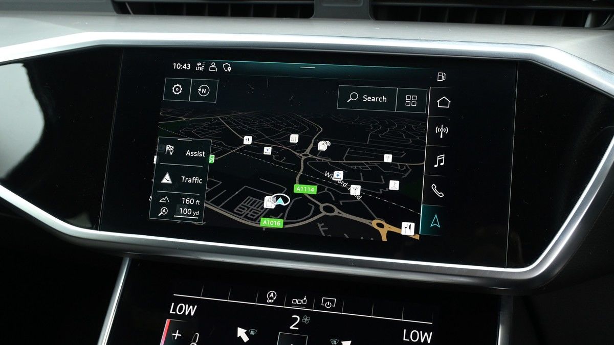 Audi A6 Avant Image 11