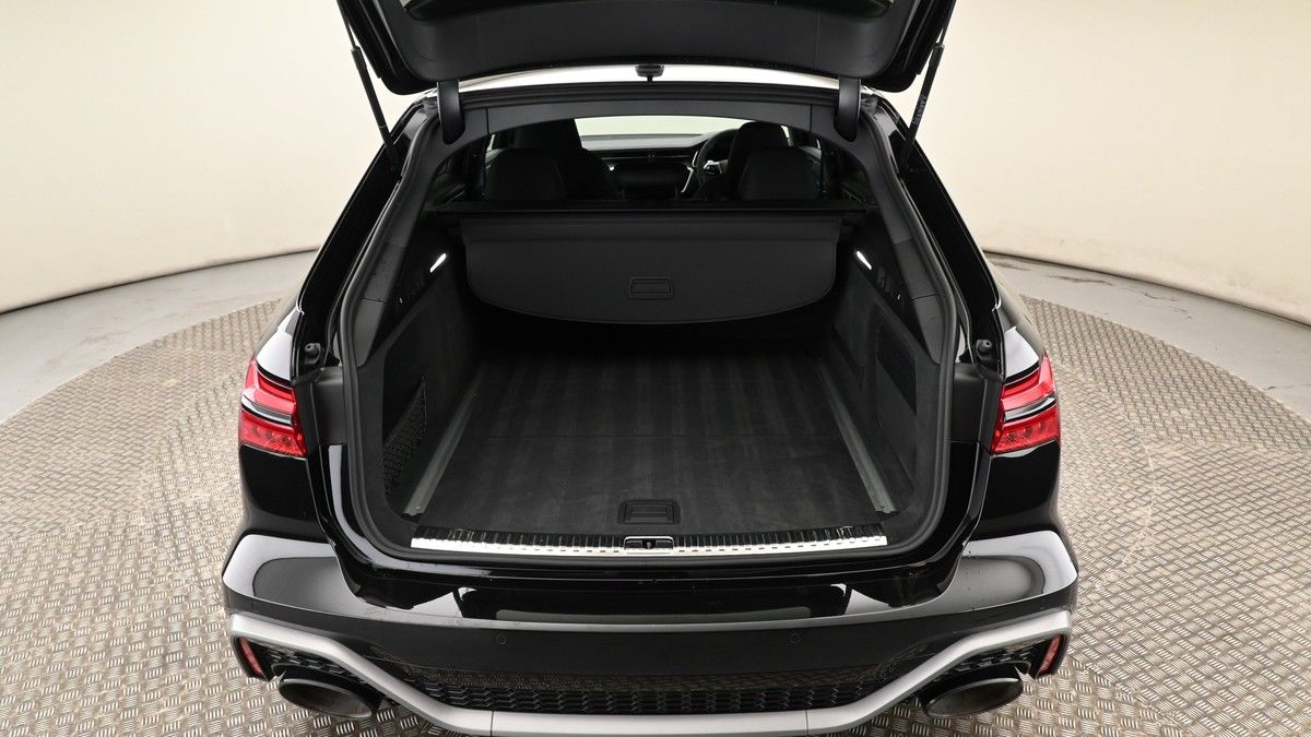 More views of Audi RS6 Avant