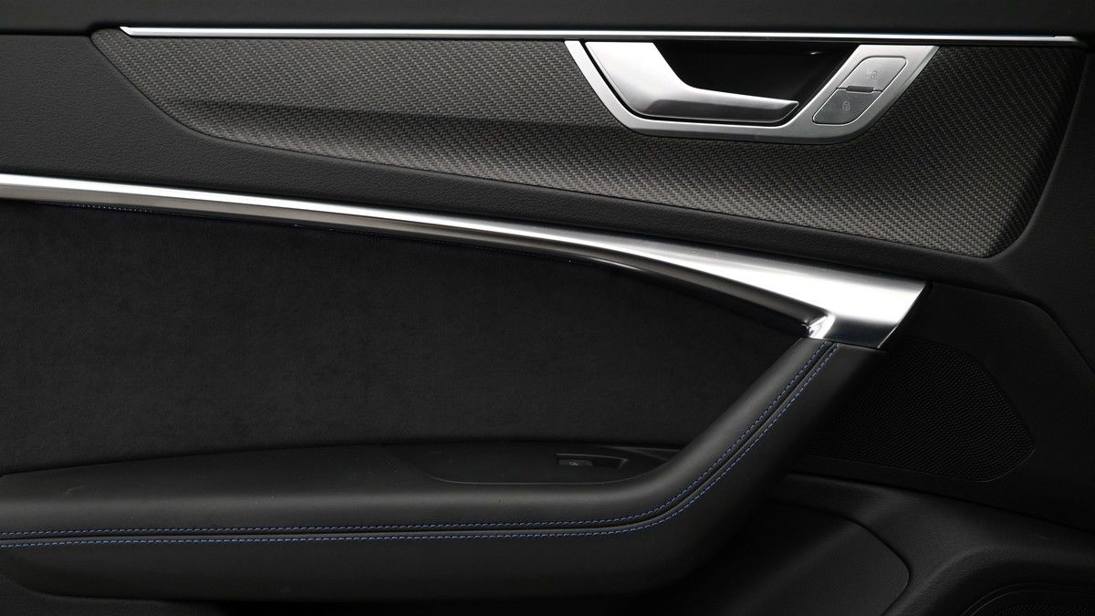 More views of Audi RS6 Avant