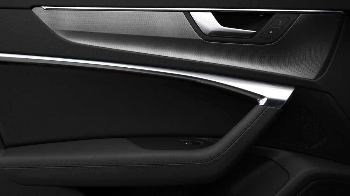 Audi A6 Allroad Image 12
