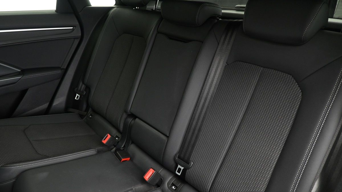 Audi Q3 Image 5