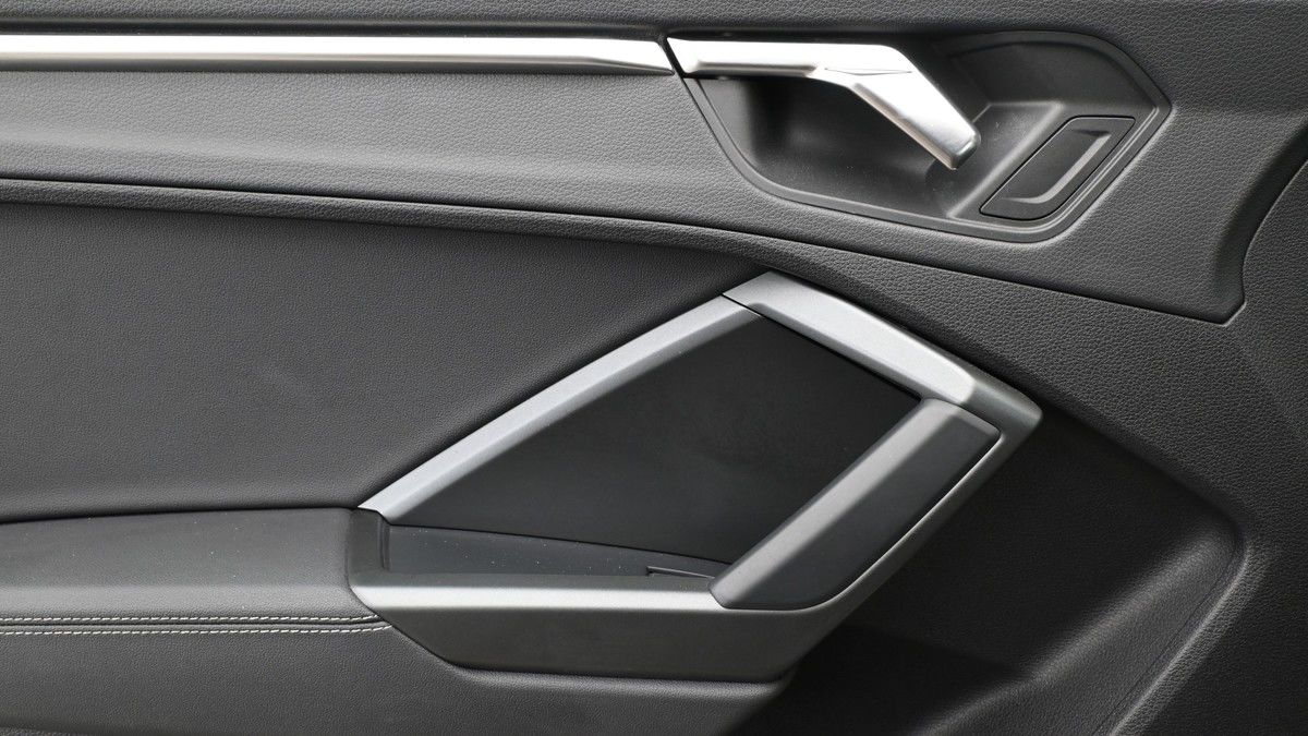 Audi Q3 Image 13